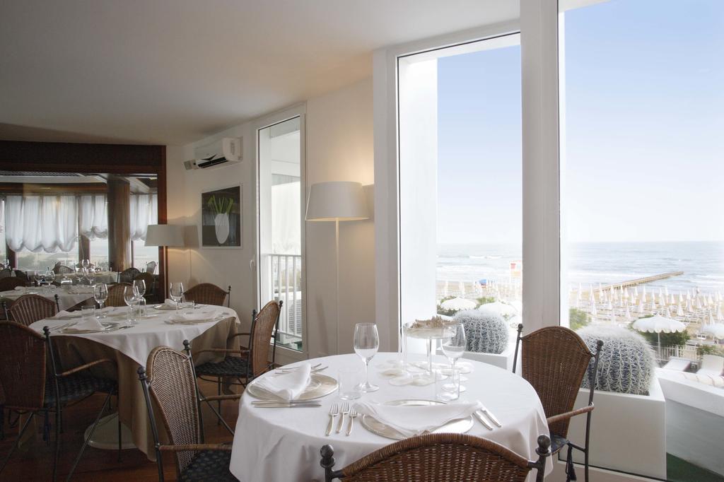 Hotel Delle Nazioni Τζεσόλο Λίντο Εξωτερικό φωτογραφία