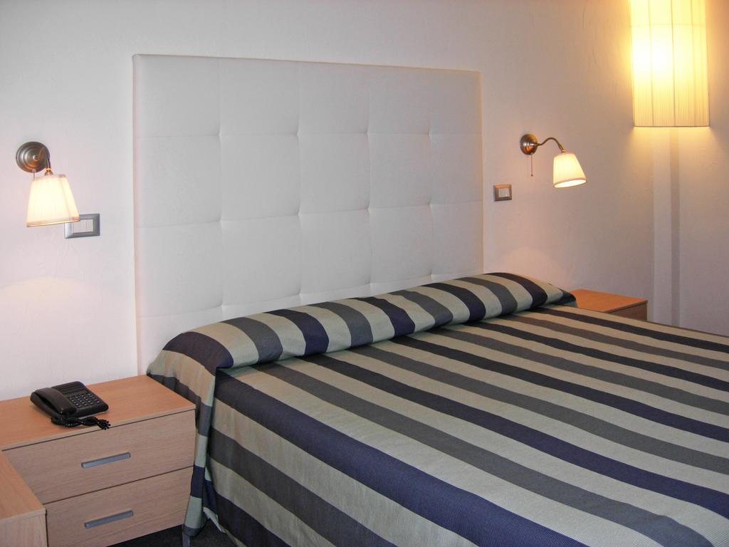 Hotel Delle Nazioni Τζεσόλο Λίντο Δωμάτιο φωτογραφία