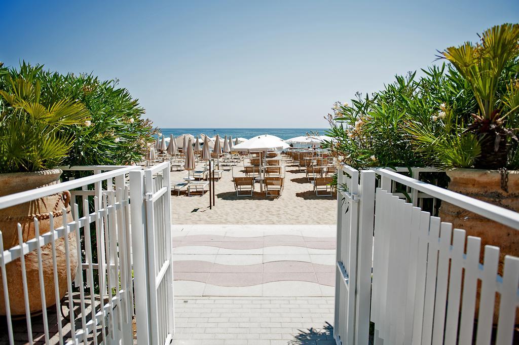 Hotel Delle Nazioni Τζεσόλο Λίντο Εξωτερικό φωτογραφία