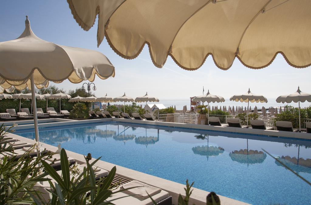 Hotel Delle Nazioni Τζεσόλο Λίντο Εξωτερικό φωτογραφία