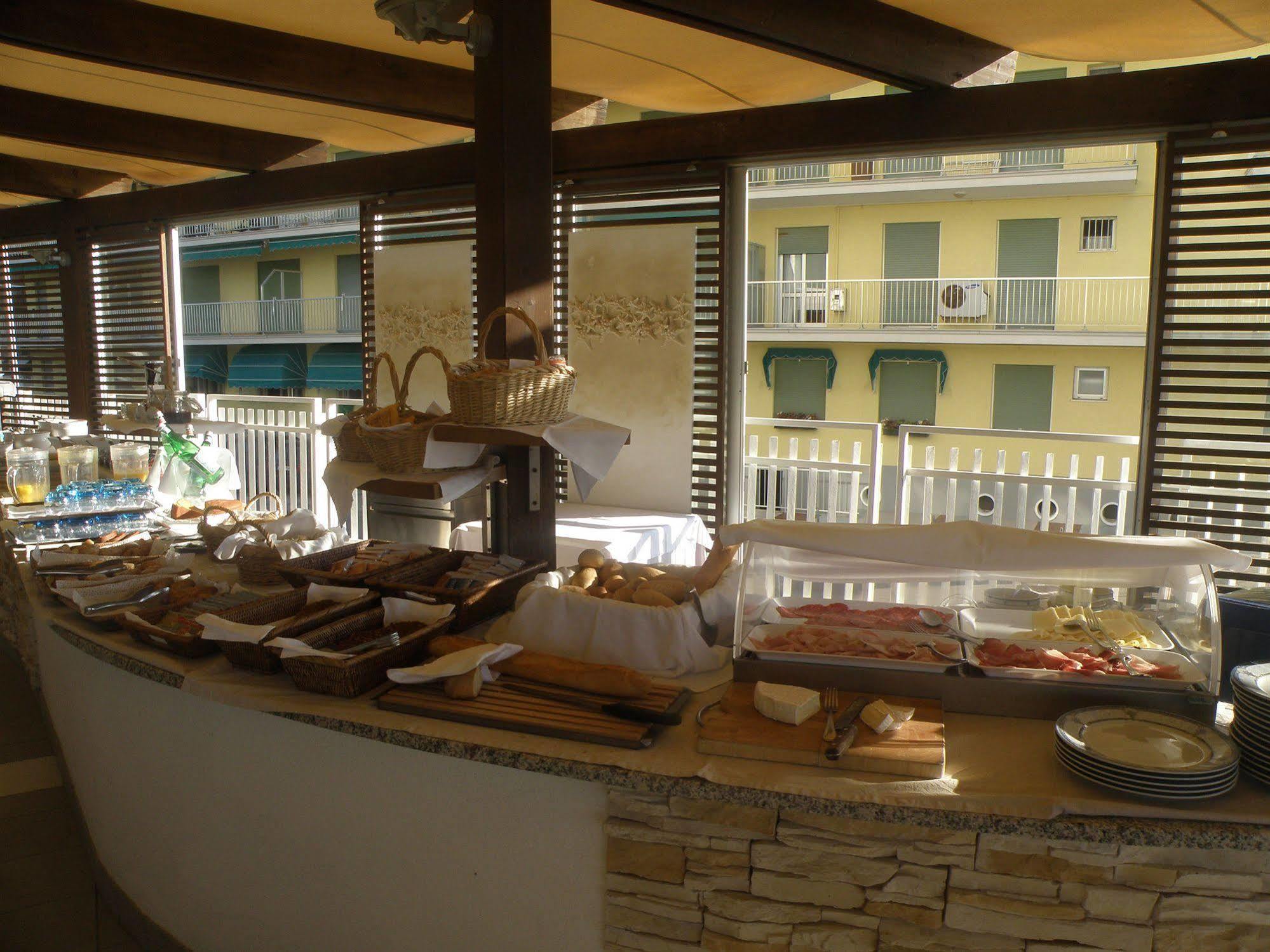 Hotel Delle Nazioni Τζεσόλο Λίντο Εξωτερικό φωτογραφία